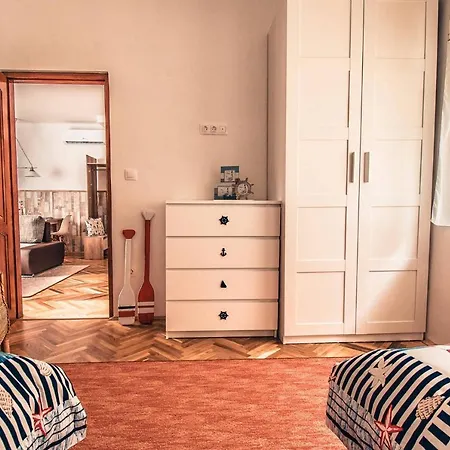 Apartment Siraly