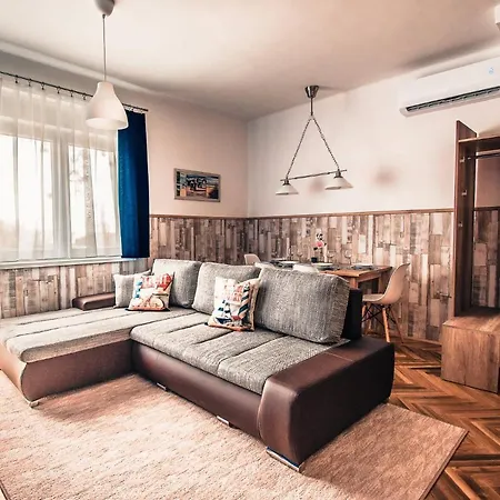 Apartment Siraly *