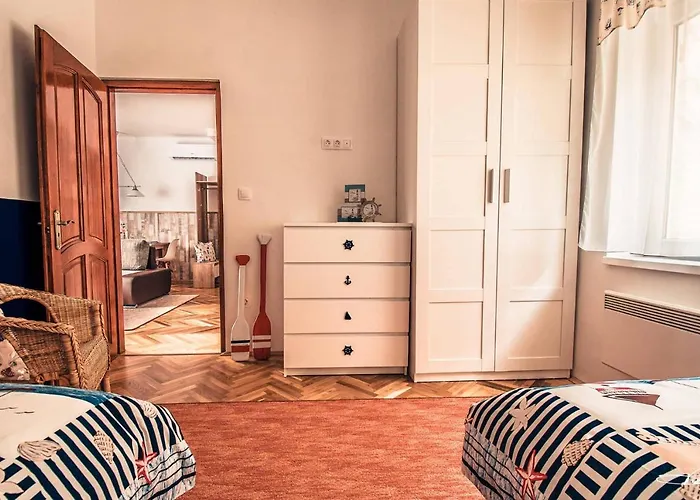 Apartament Siraly